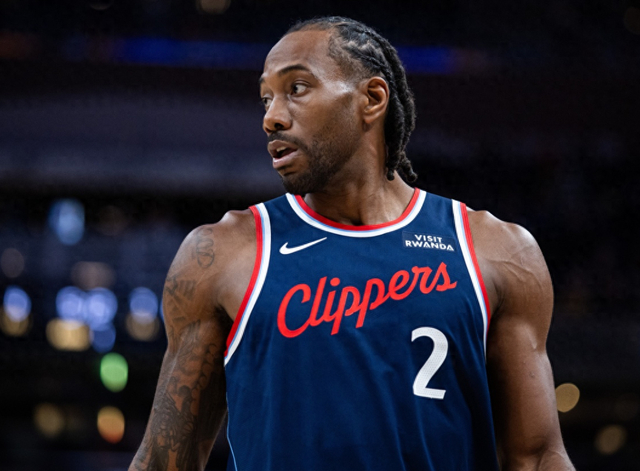 连续55场！伦纳德继续爆发，悄然达成历史第一，难怪拒绝送去勇士|小卡|克里斯-米德尔顿|克里斯·米德尔顿|马文·巴格利三世|克里斯·奇奥扎_新浪体育_新浪新闻